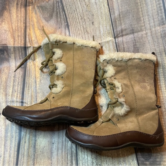 The North Face Tan and Brown Winter Boots with Fur Lining- read descript… - Picture 2 of 6